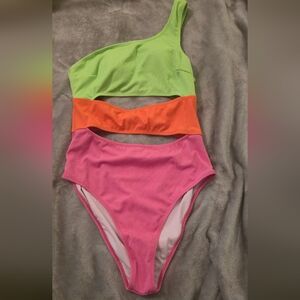 Colorful One-Shoulder Women Swim One Piece